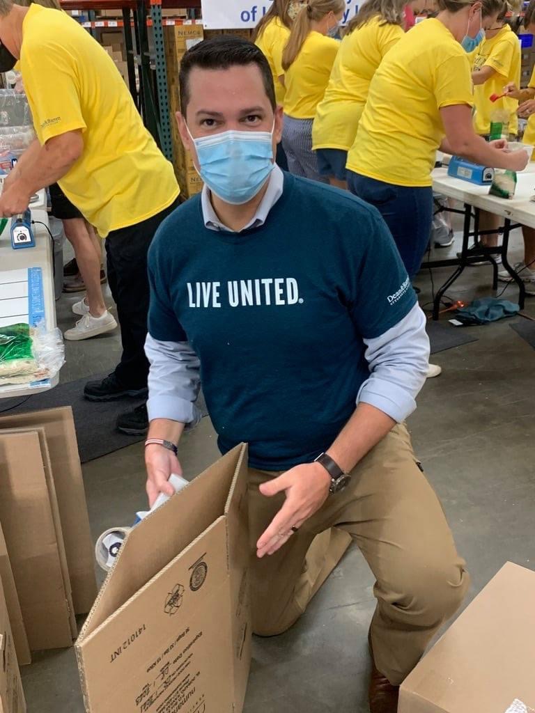 Volunteer assembling box